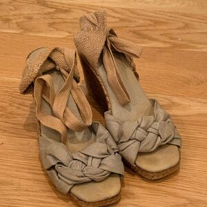 Stylish Tan Wedge Sandals